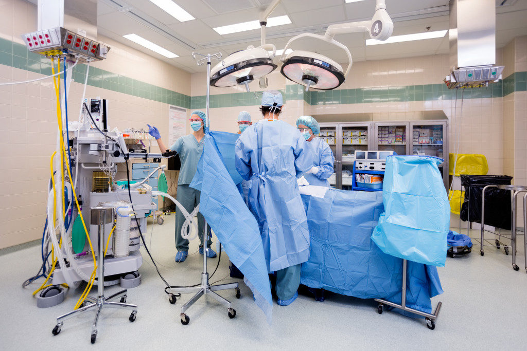 medical practitioners in the operating room